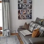 Haus Schoenblick - Wunderbare Zentrumslage بيت ضيافة ألباخ